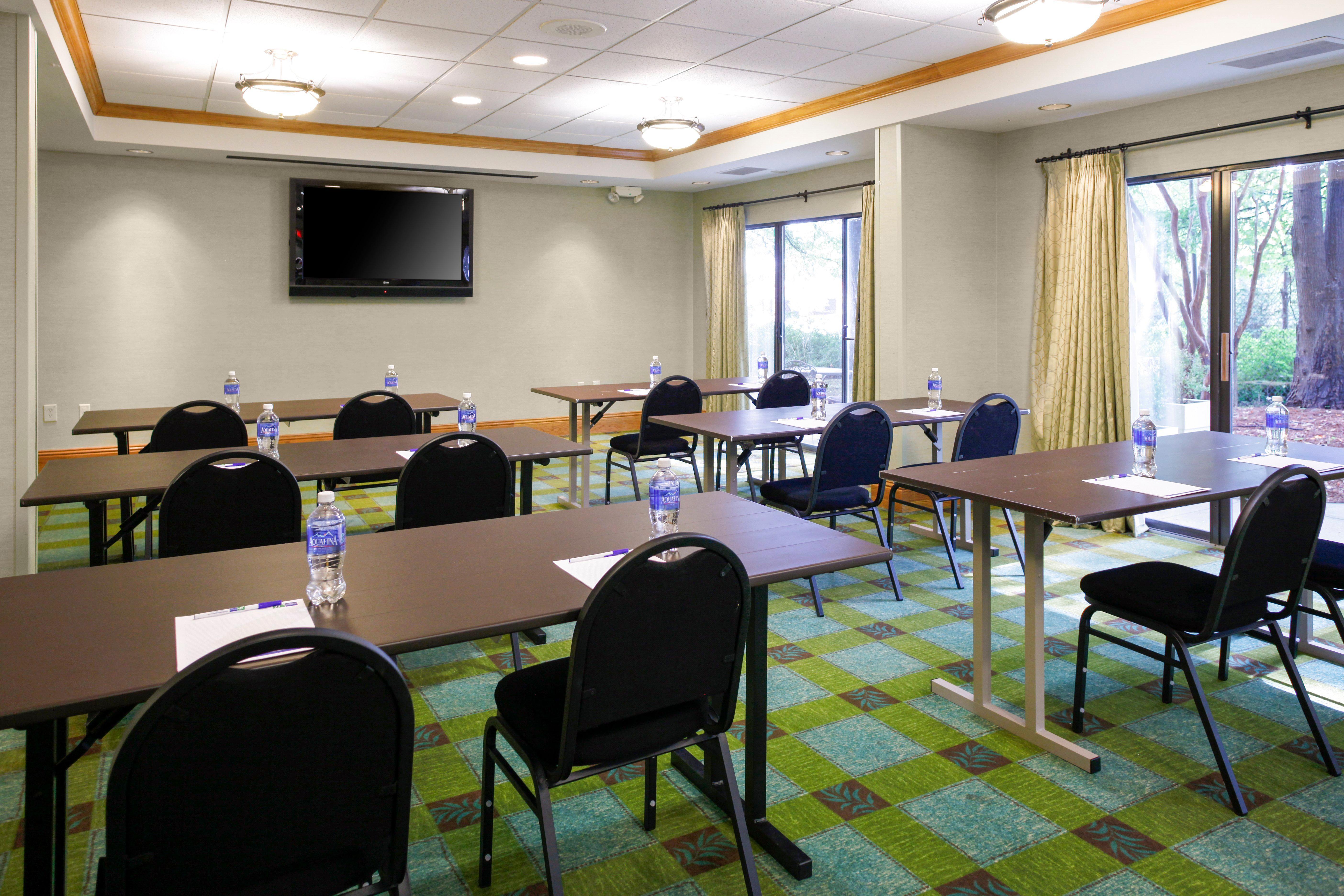 Holiday Inn Express Hotel & Suites Atlanta Buckhead By Ihg Exterior foto